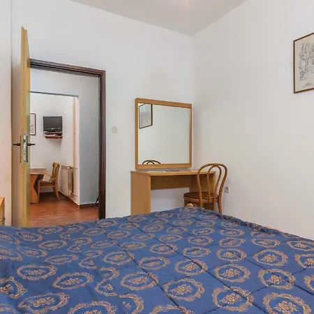 Mugeba 12 Porec